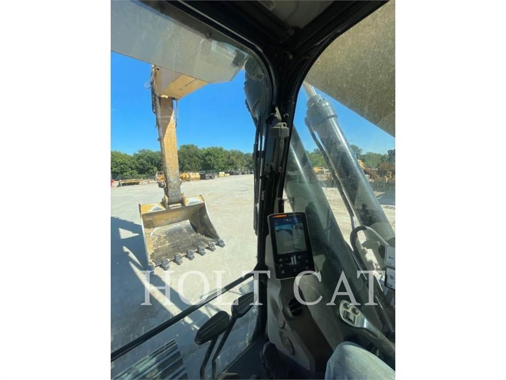 CAT 352 11 Excavatoare pe șenile
