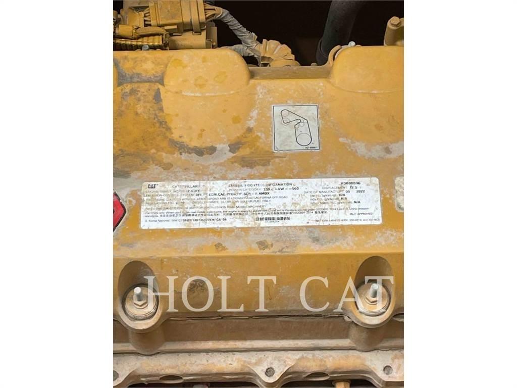 CAT 352 11 Excavatoare pe șenile
