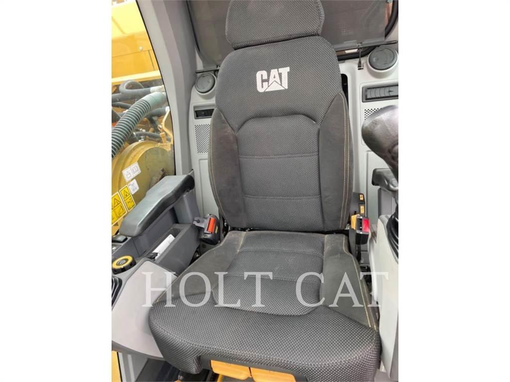 CAT 352 11 TC Excavatoare pe șenile
