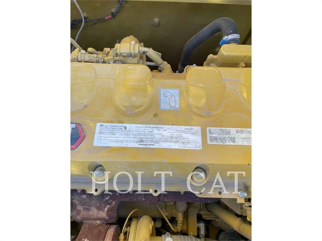 CAT 352 12 TC Excavatoare pe șenile
