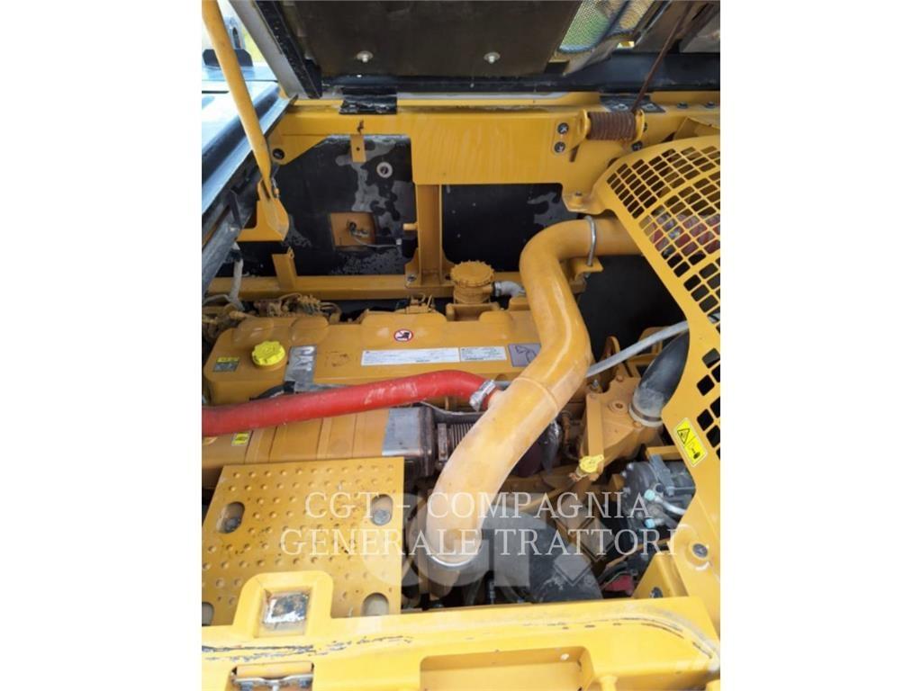 CAT 352F Excavatoare pe șenile
