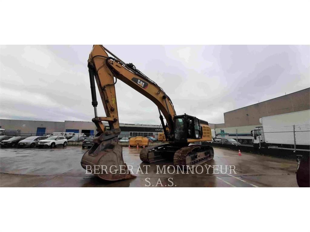 CAT 352F Excavatoare pe șenile

