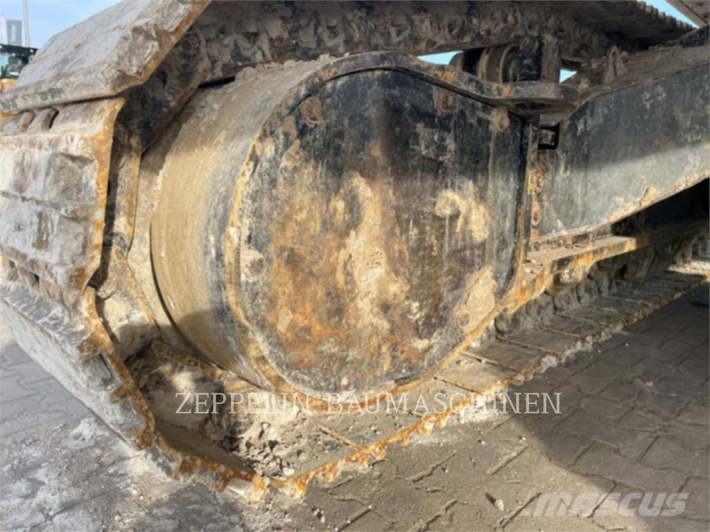 CAT 352FL Excavatoare pe șenile
