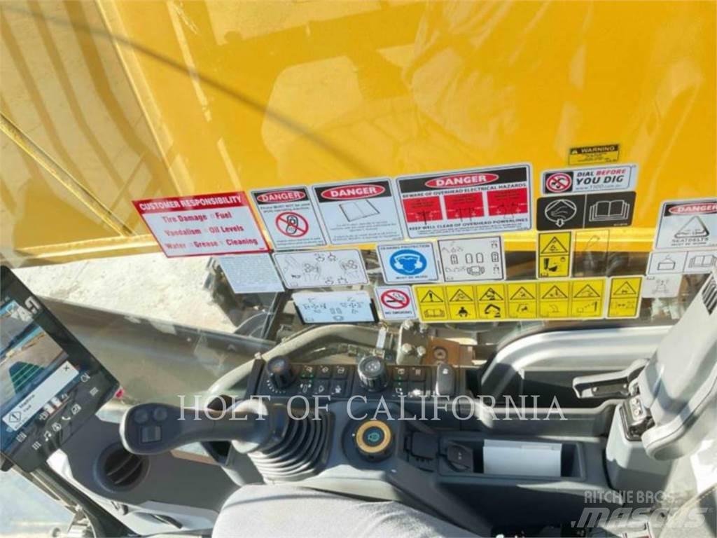 CAT 374 Excavatoare pe șenile
