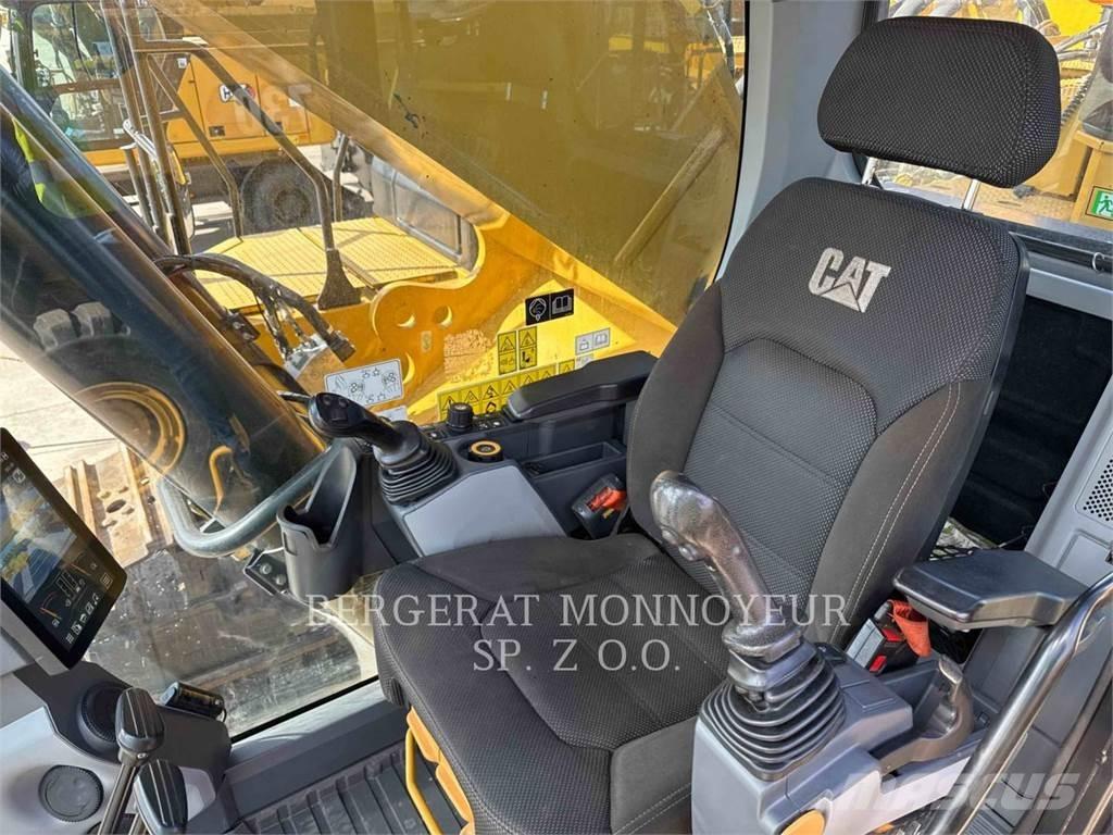 CAT 374 Excavatoare pe șenile
