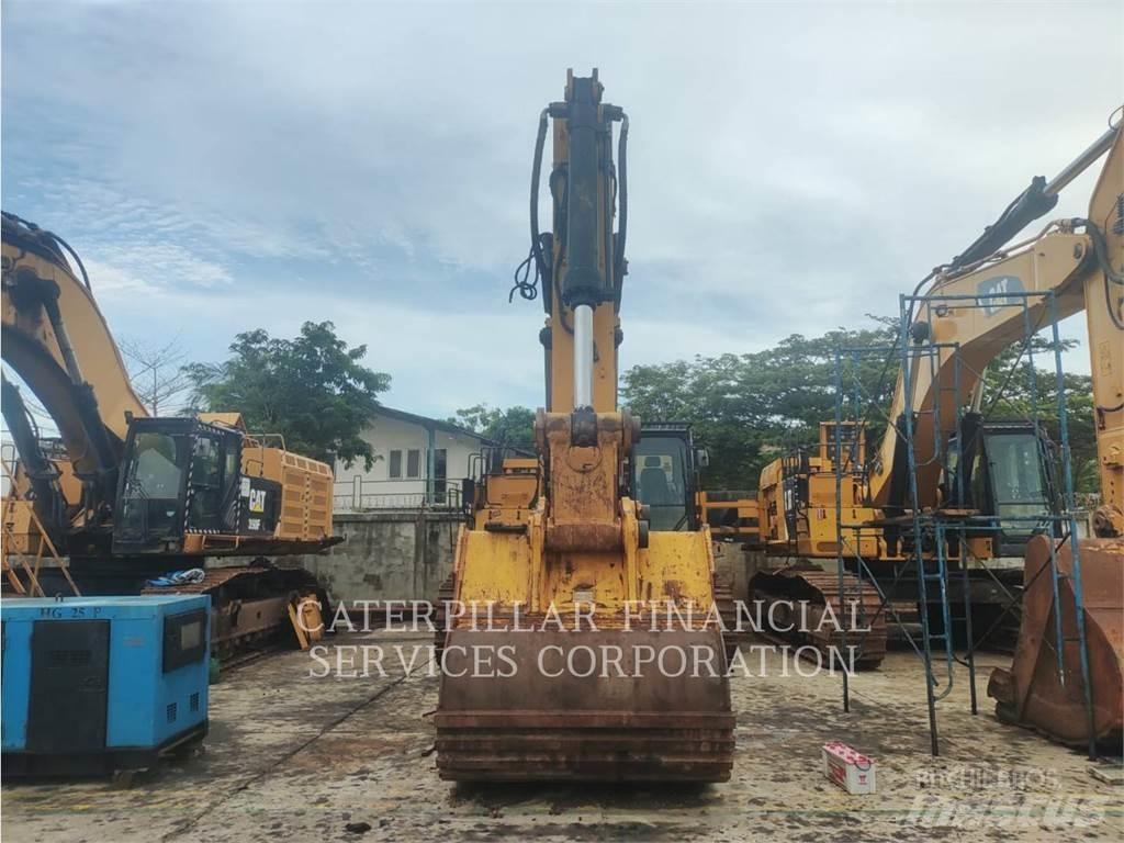 CAT 374F Excavatoare pe șenile
