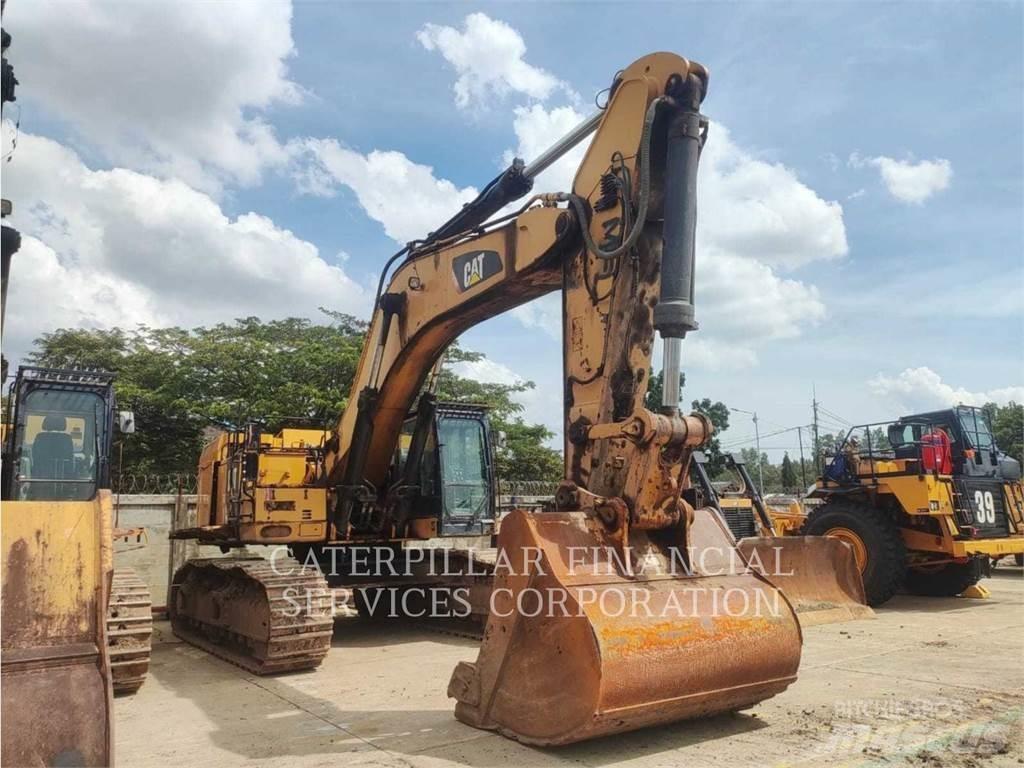 CAT 374F Excavatoare pe șenile
