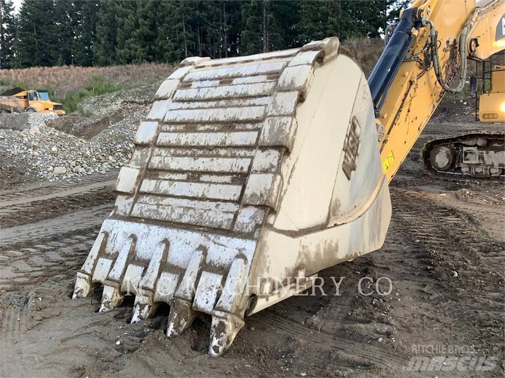CAT 390F Excavatoare pe șenile
