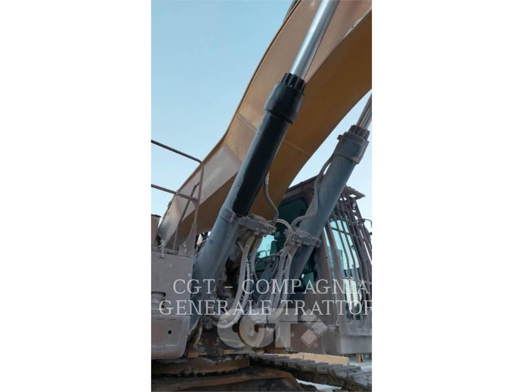 CAT 390F Excavatoare pe șenile
