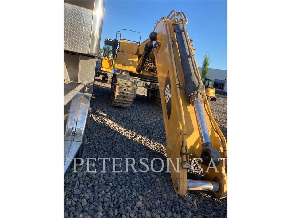 CAT 390FL Excavatoare pe șenile
