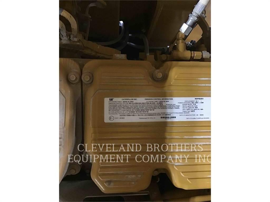 CAT 390FL Excavatoare pe șenile
