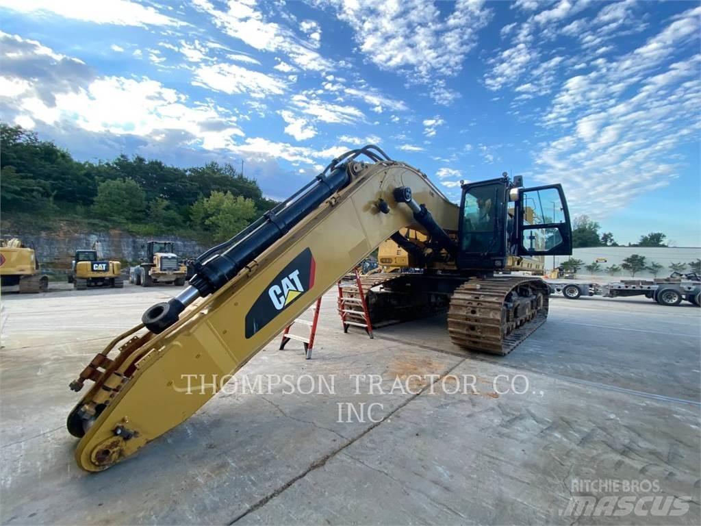 CAT 390FL Excavatoare pe șenile
