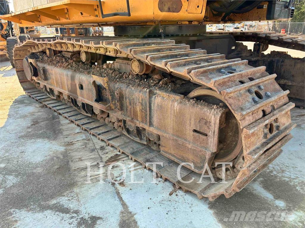 CAT 390FL Excavatoare pe șenile
