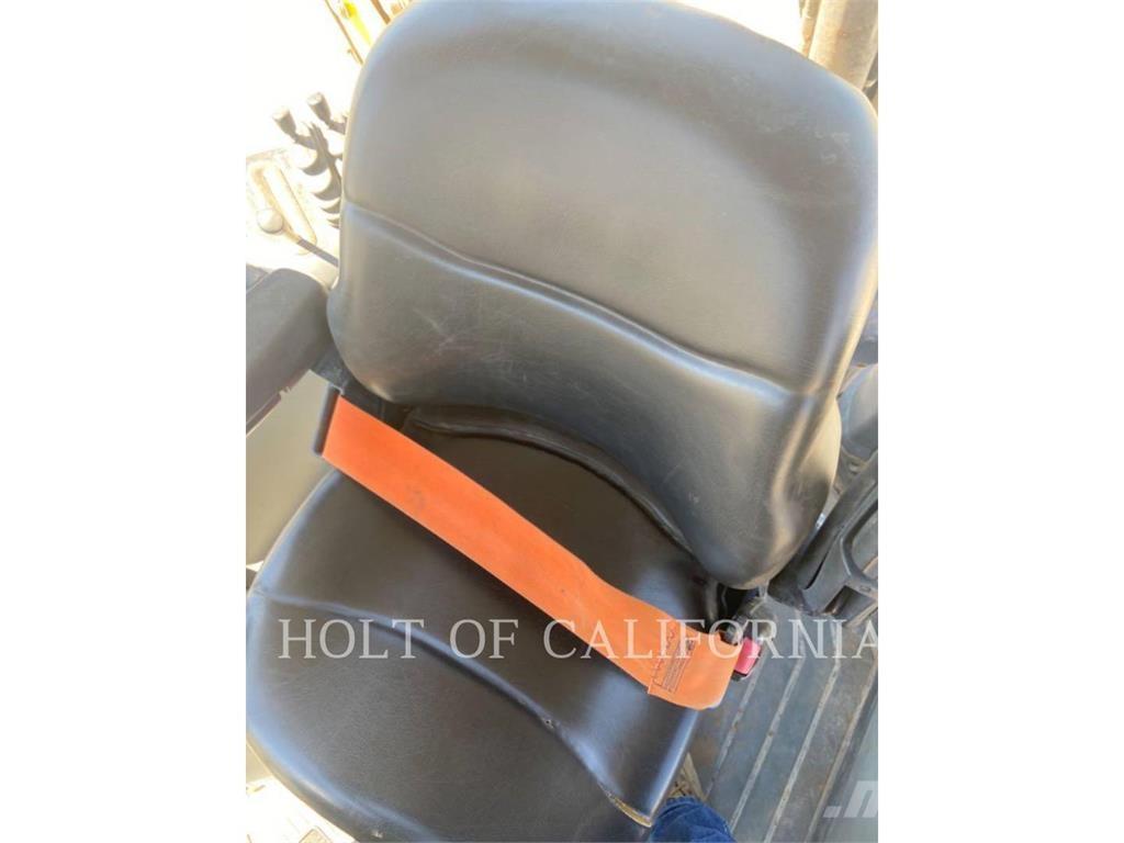 CAT 415 Buldoexcavatoare