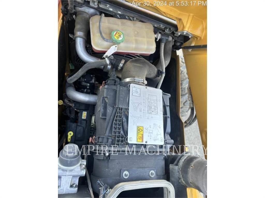 CAT 415F2 4EOP Buldoexcavatoare