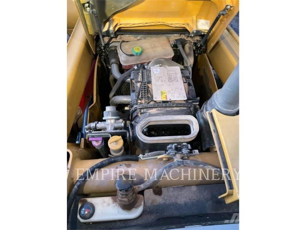 CAT 415F2 IL Incarcator pe pneuri