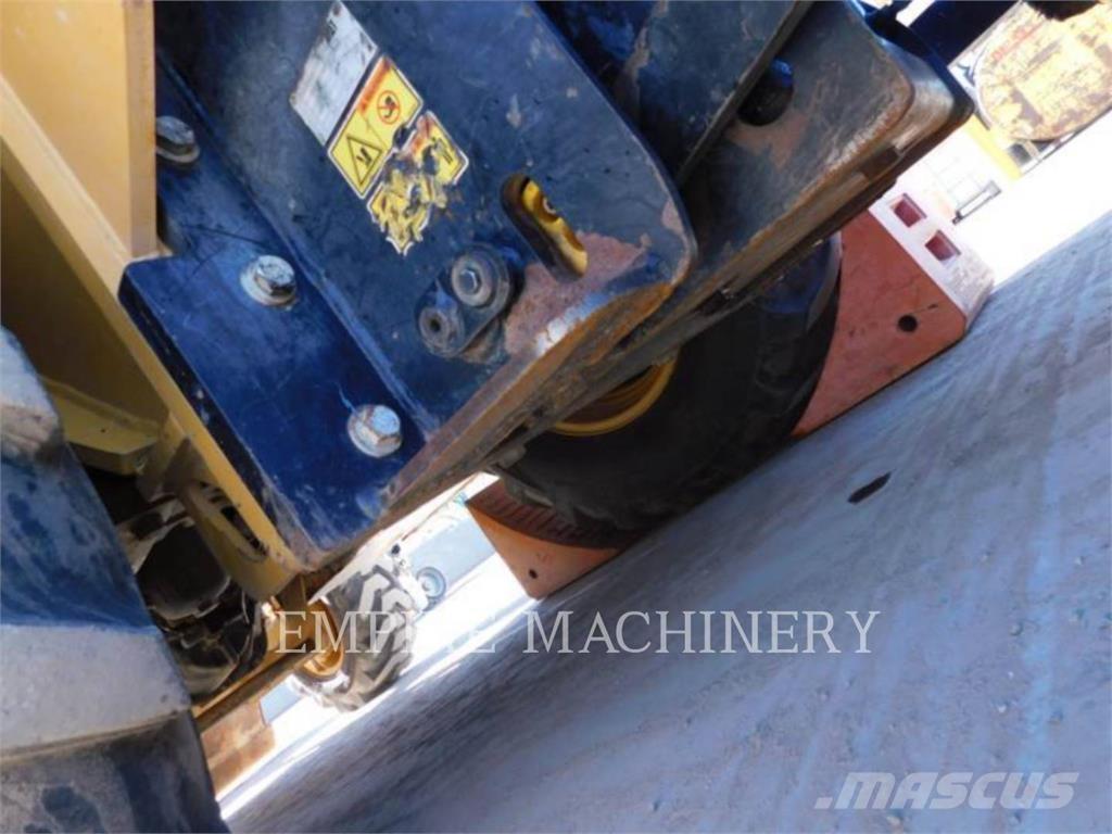 CAT 415F2 IL Incarcator pe pneuri