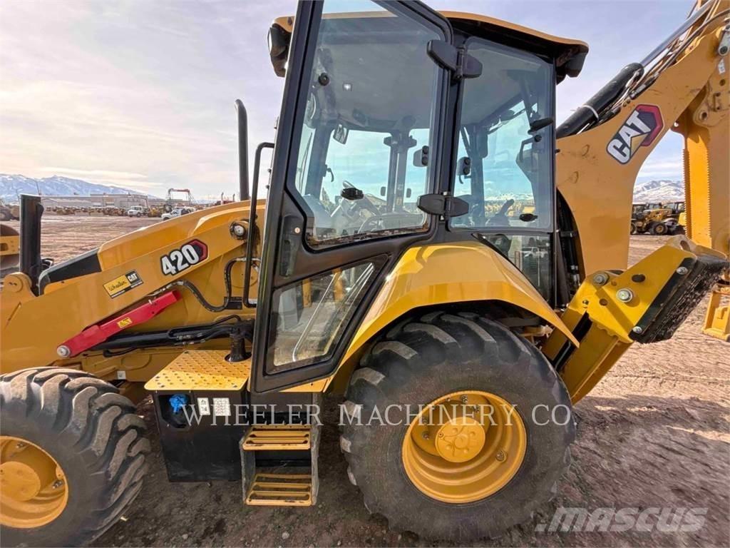 CAT 420 Buldoexcavatoare