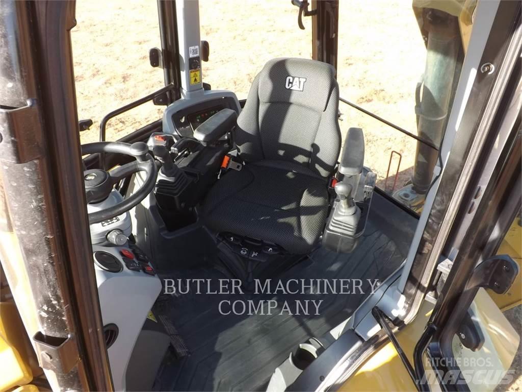 CAT 420 Buldoexcavatoare