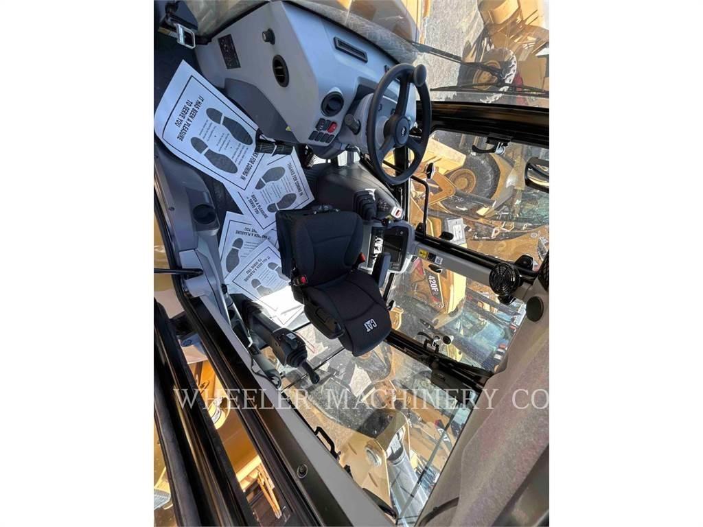 CAT 420 CF Buldoexcavatoare
