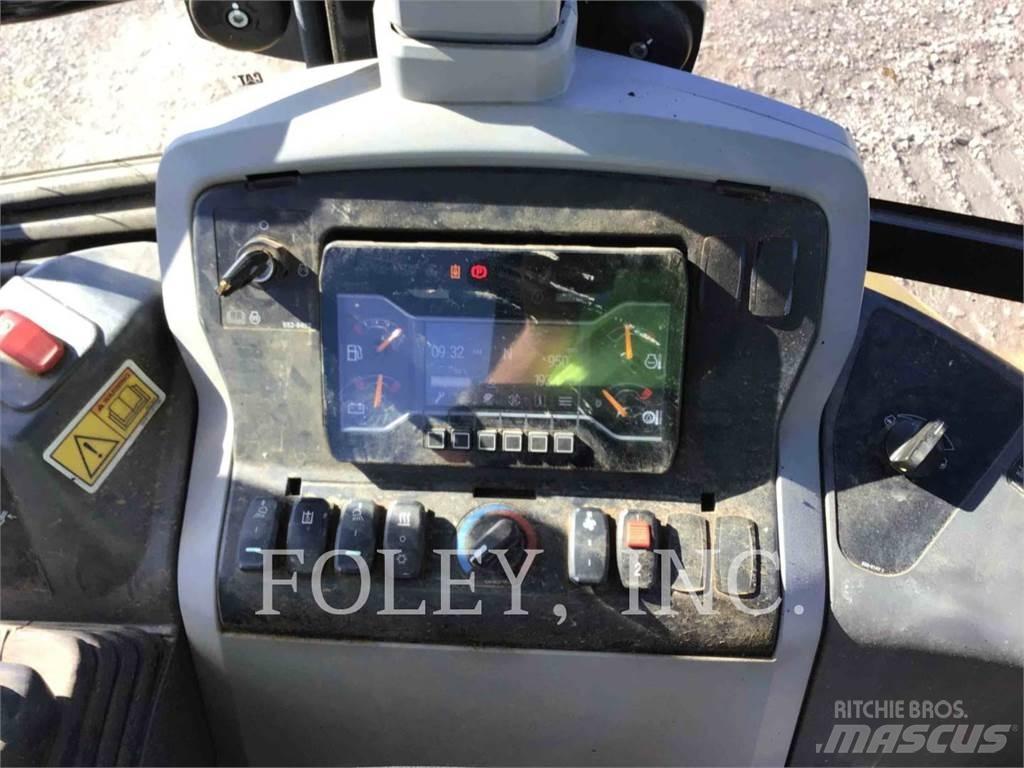 CAT 42007 Buldoexcavatoare