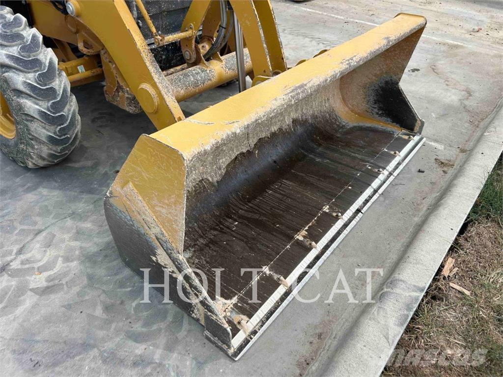 CAT 42007 Buldoexcavatoare