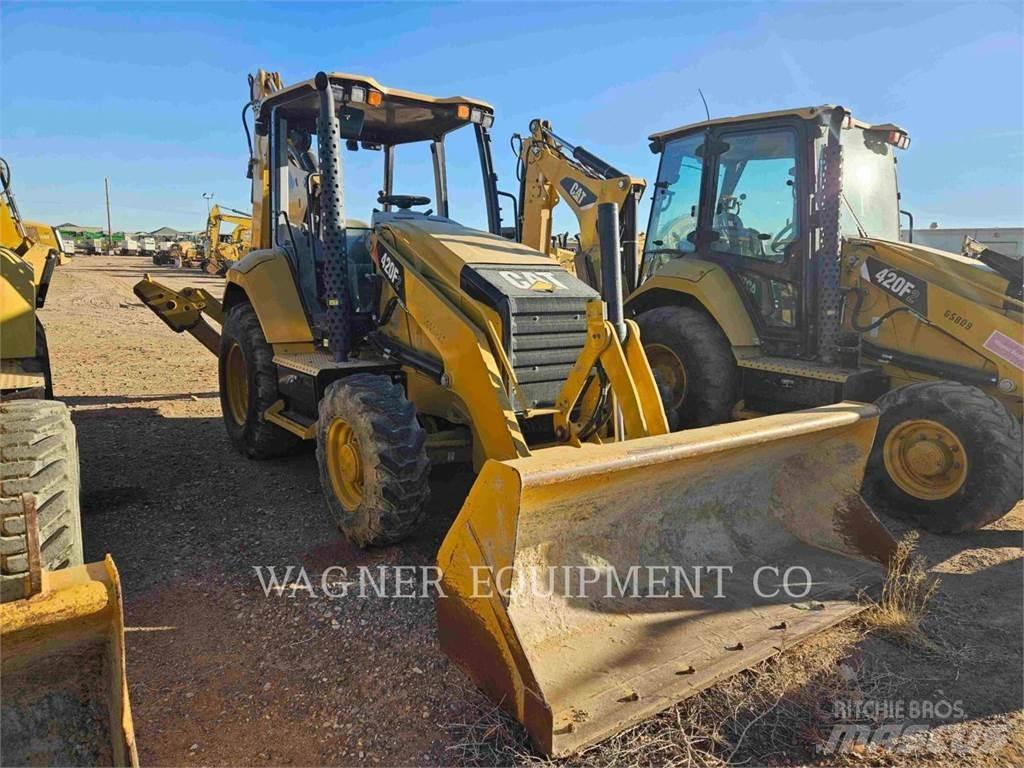 CAT 420F2ST Buldoexcavatoare