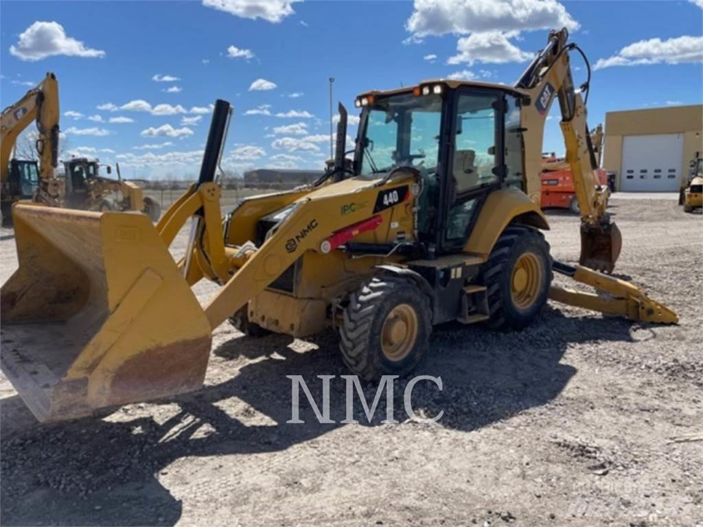 CAT 440 Buldoexcavatoare