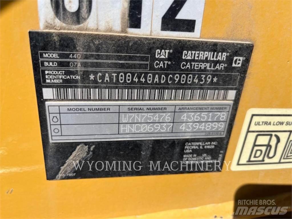 CAT 440 Buldoexcavatoare