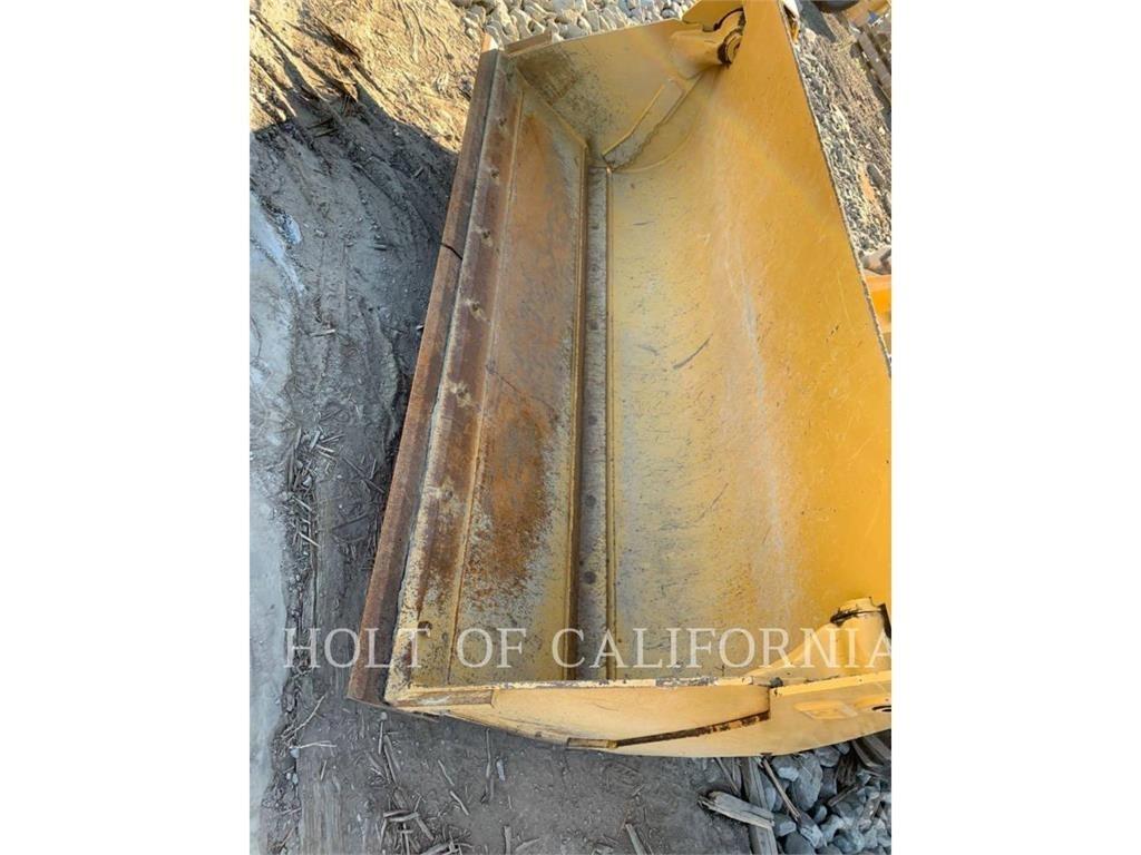 CAT 440 Buldoexcavatoare