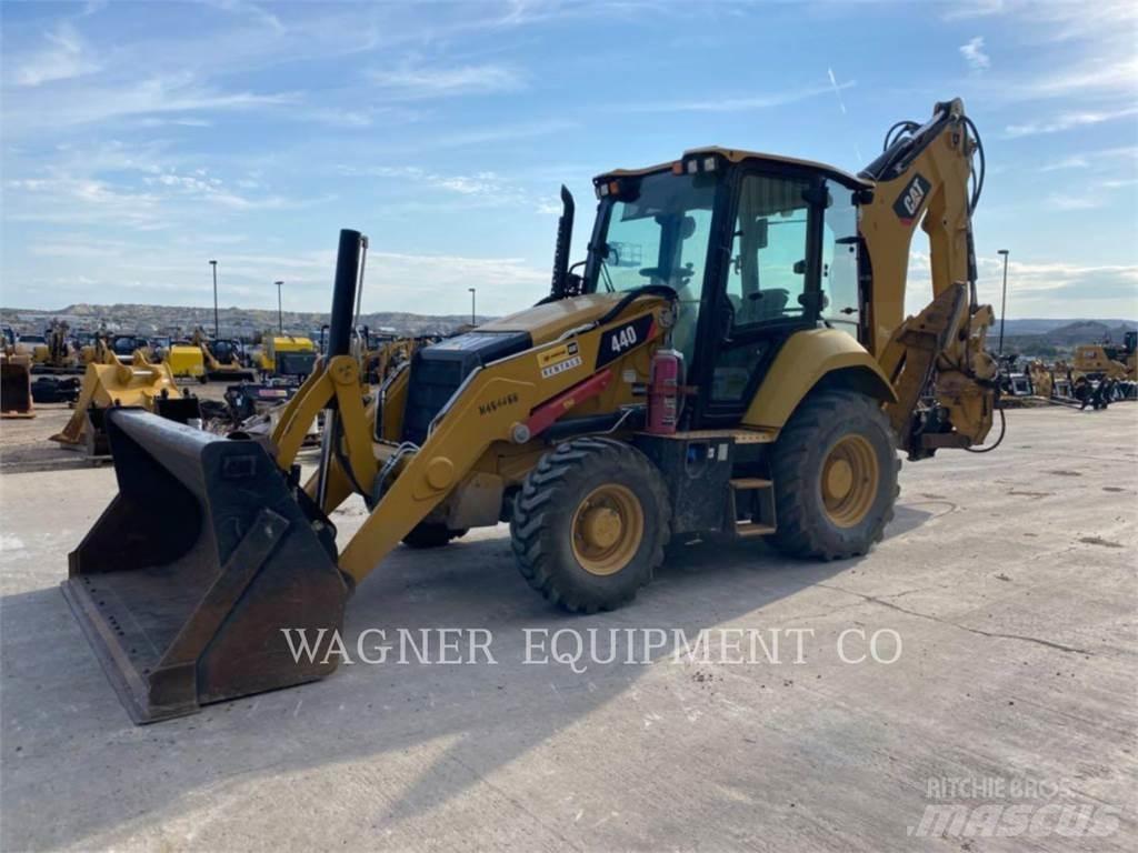 CAT 440 Buldoexcavatoare
