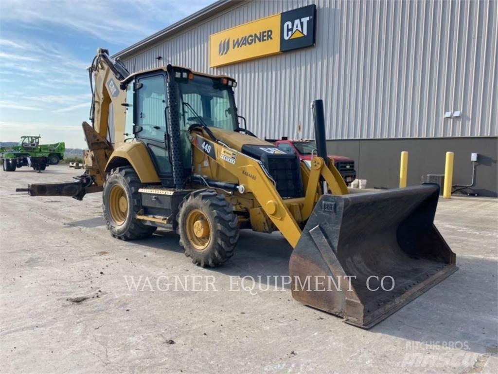 CAT 440 Buldoexcavatoare