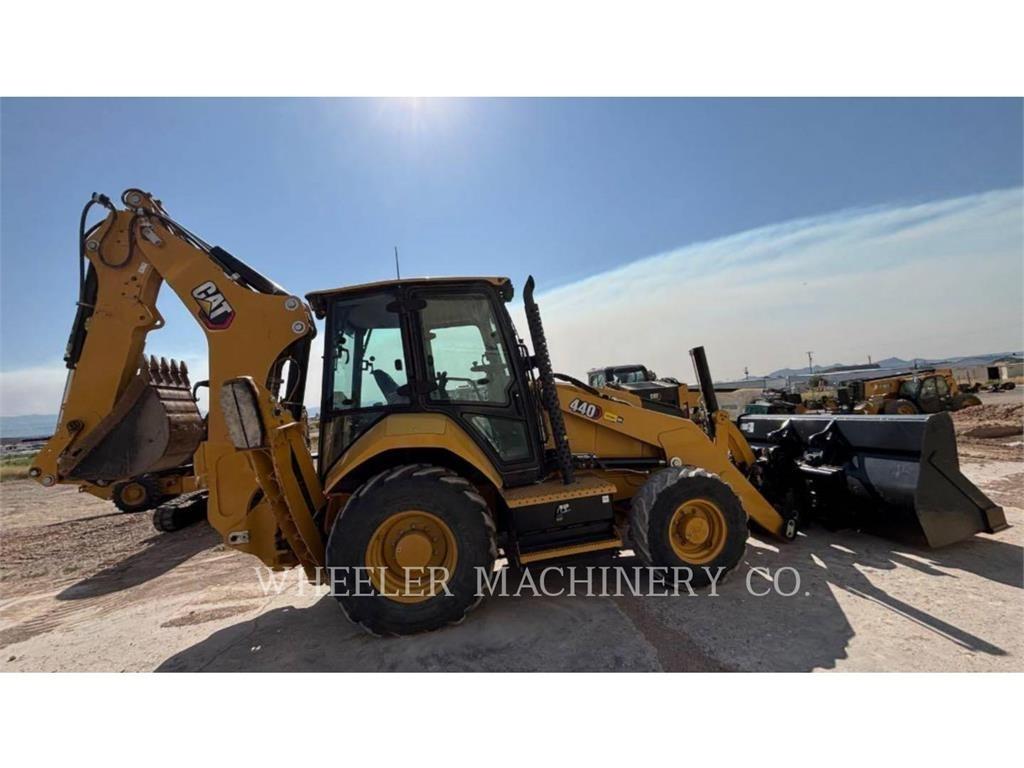 CAT 440 IT Buldoexcavatoare