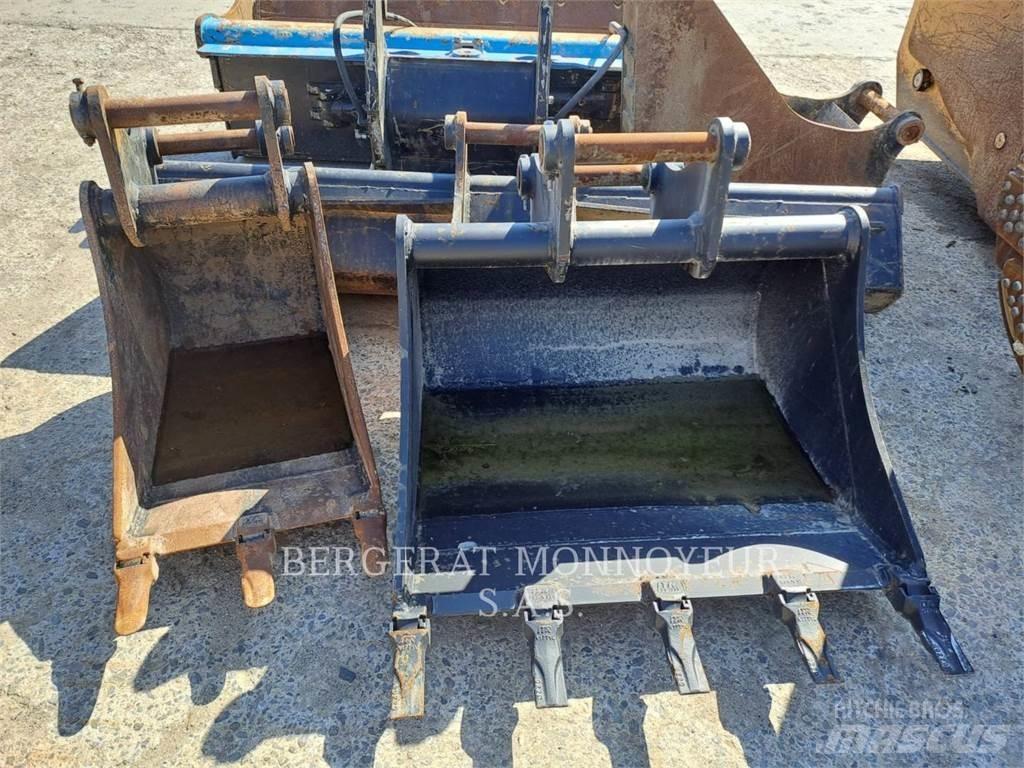 CAT 444 Buldoexcavatoare