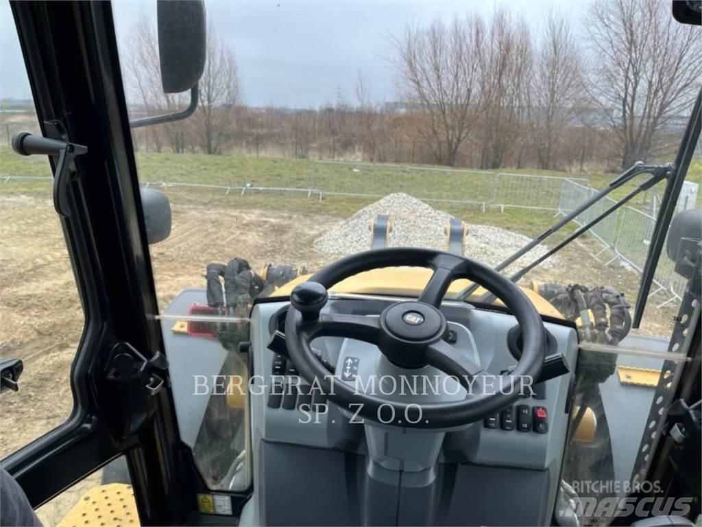 CAT 444F2 Buldoexcavatoare