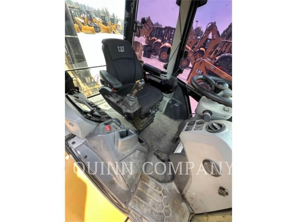 CAT 450 Buldoexcavatoare