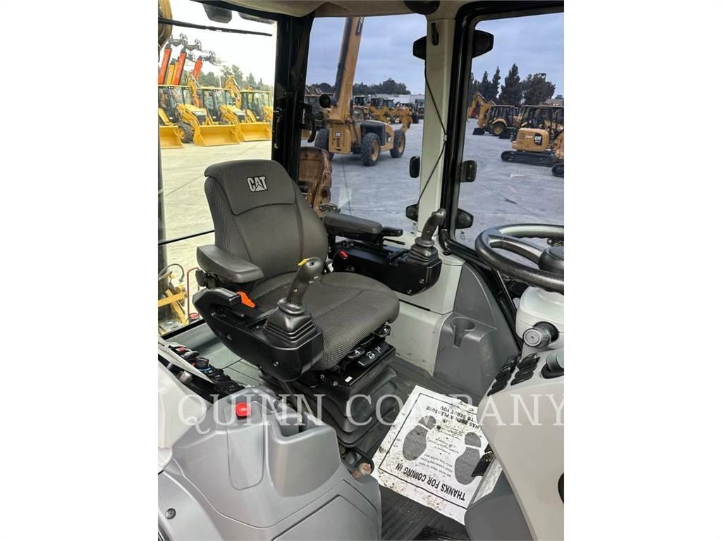 CAT 450 Buldoexcavatoare
