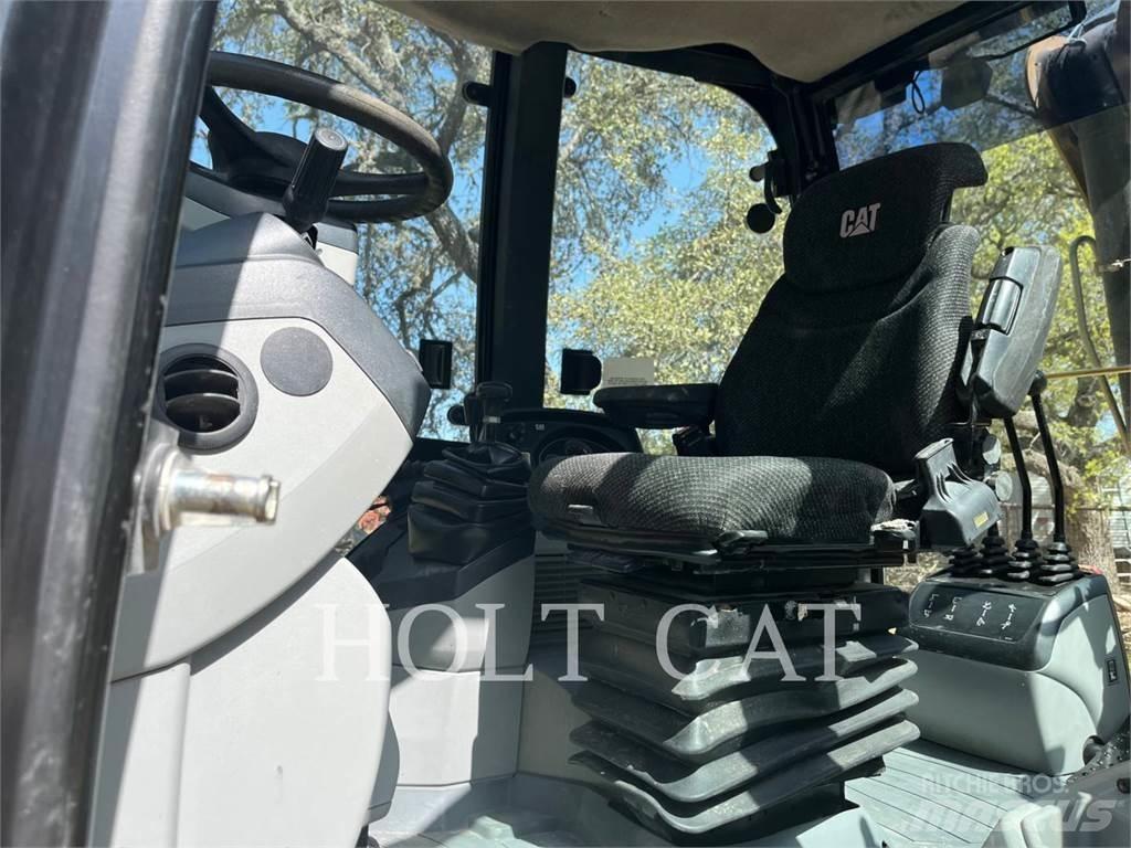 CAT 450F Buldoexcavatoare