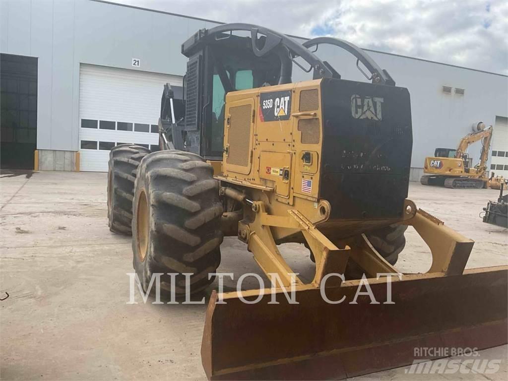 CAT 535D Utilaje de manevrarea a bustenilor