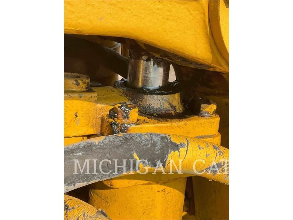 CAT 621B Elevatoare