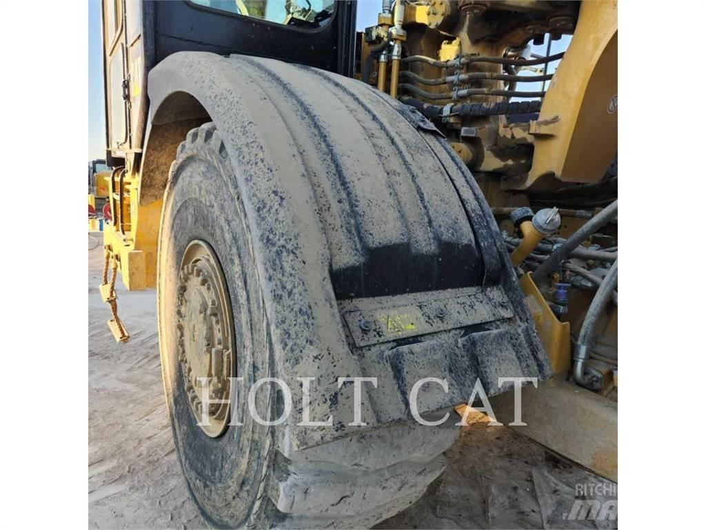 CAT 621K Elevatoare
