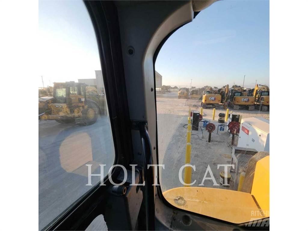 CAT 631K Elevatoare