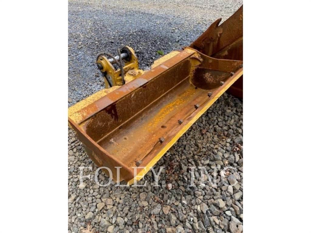 CAT 72 TILT BUCKET Pistoane