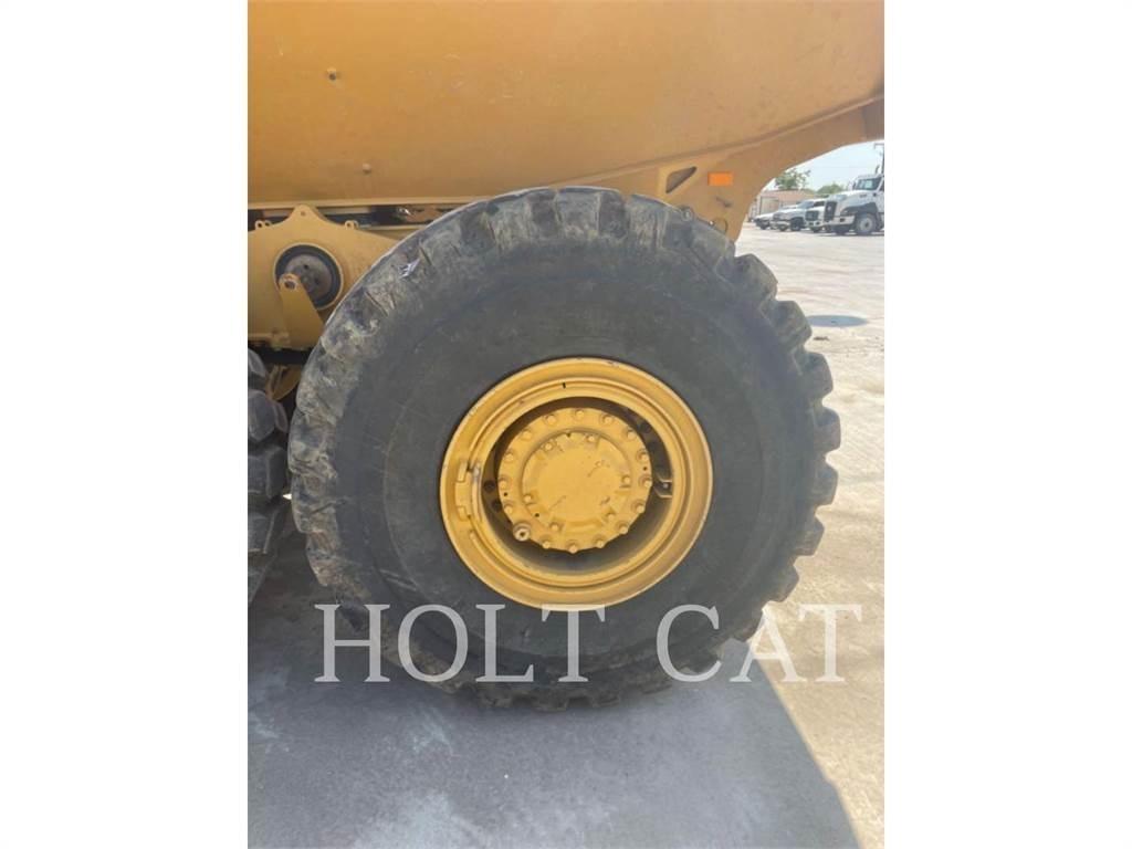 CAT 725 Transportoare articulate