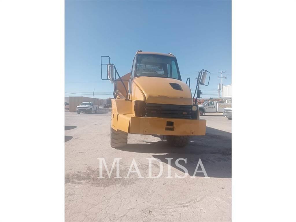 CAT 725 Transportoare articulate