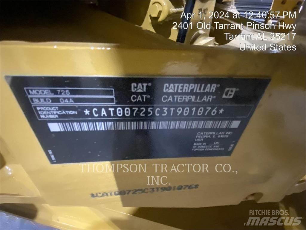 CAT 725 Transportoare articulate