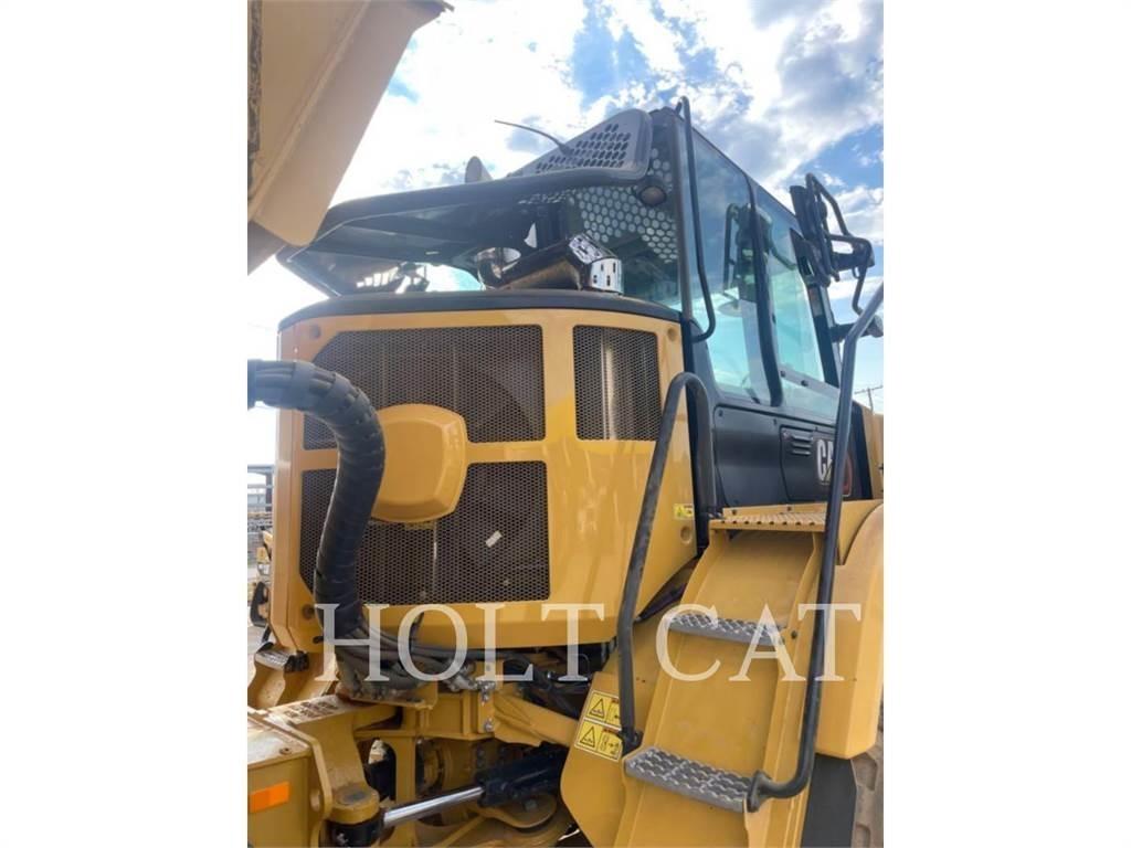 CAT 725 Transportoare articulate