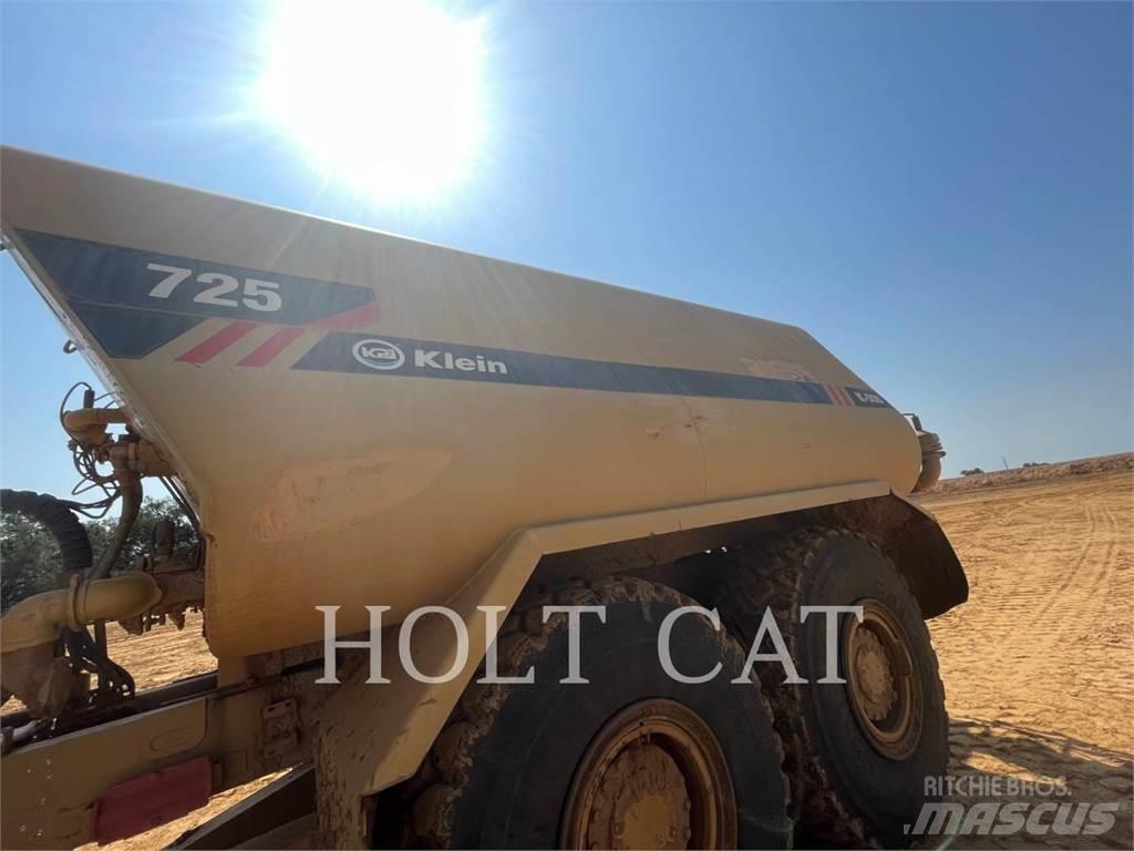CAT 725 Transportoare articulate