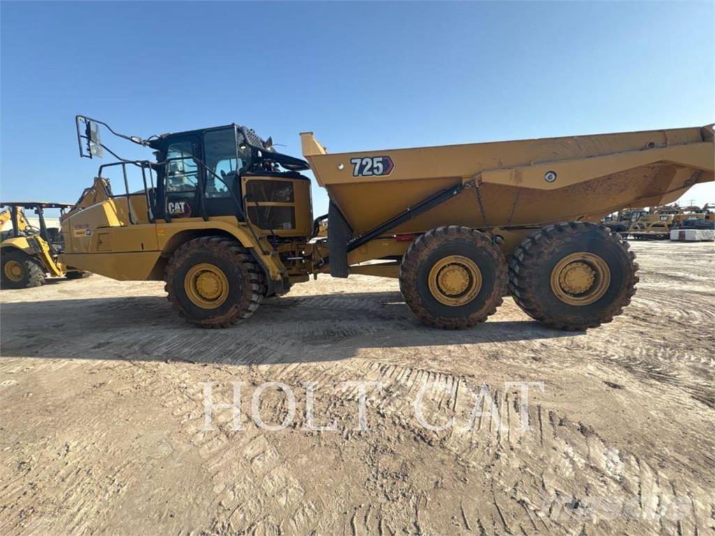 CAT 725 Transportoare articulate