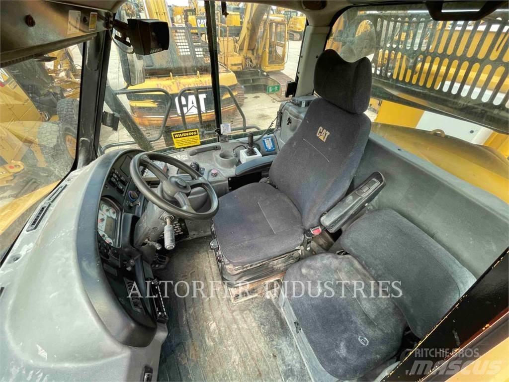 CAT 725 WT Transportoare articulate